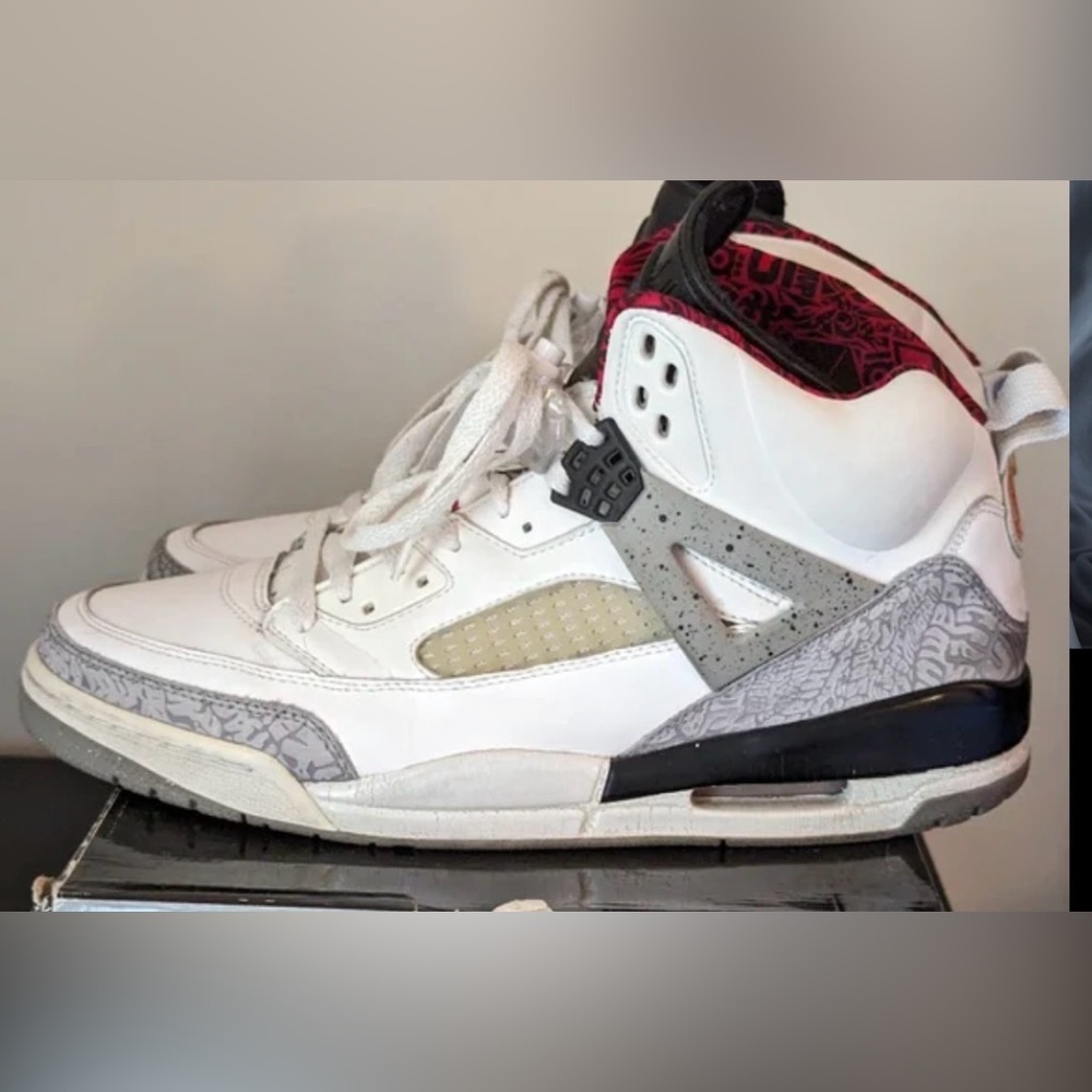 Jordan Spizike White and Red Sneakers Sz 8 men